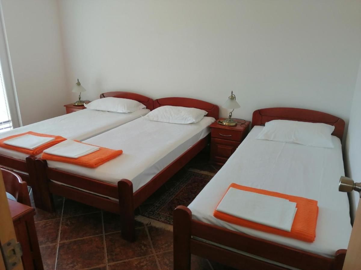 Апартаменты Apartments Mitrović Podličak Свети-Стефан-24