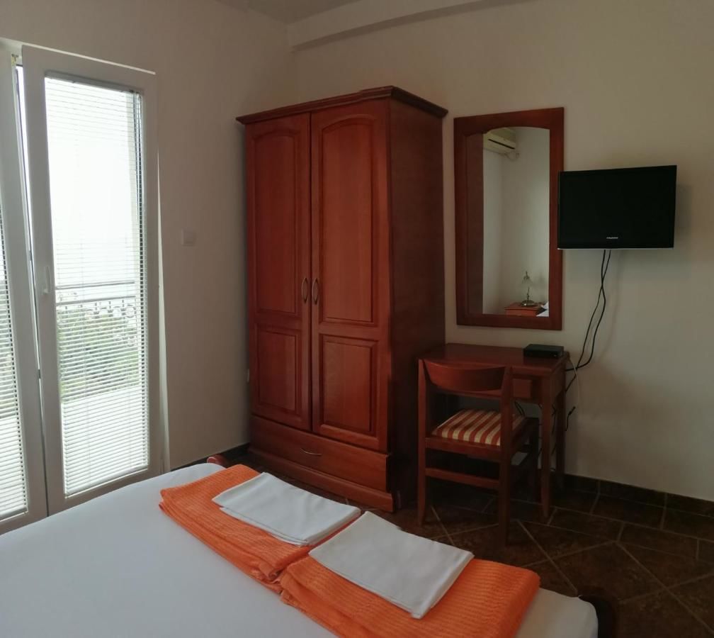 Апартаменты Apartments Mitrović Podličak Свети-Стефан-27