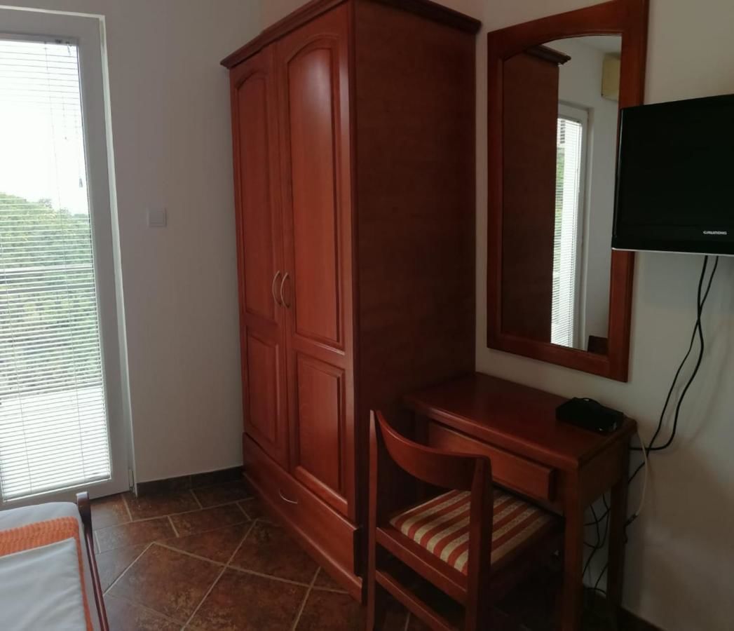 Апартаменты Apartments Mitrović Podličak Свети-Стефан-28