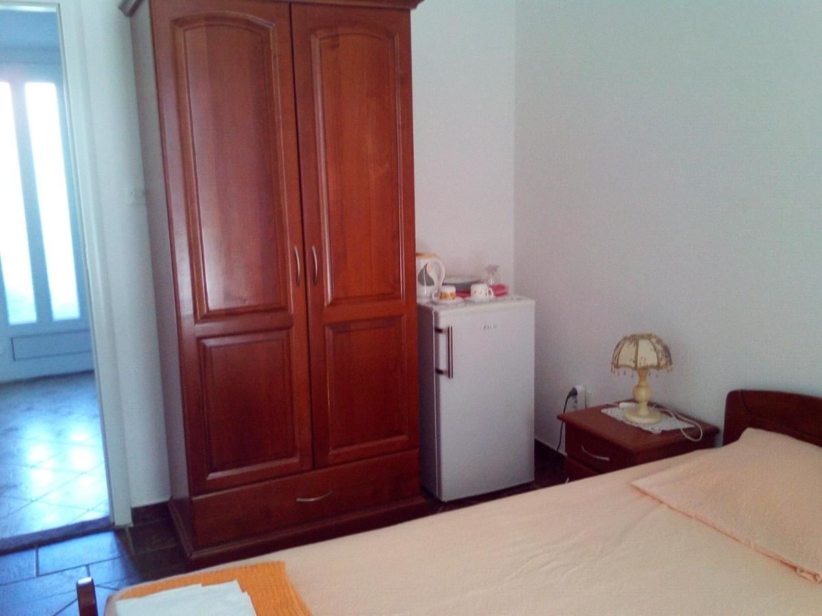 Апартаменты Apartments Mitrović Podličak Свети-Стефан